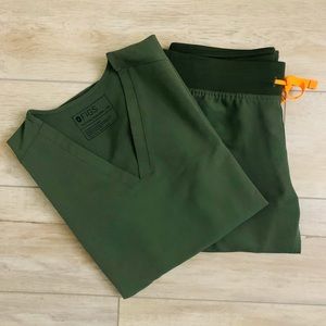 Figs scrub set- Moss